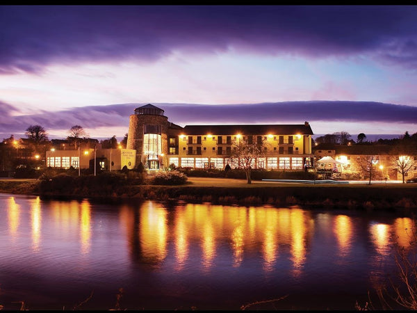 Riverside Park Hotel