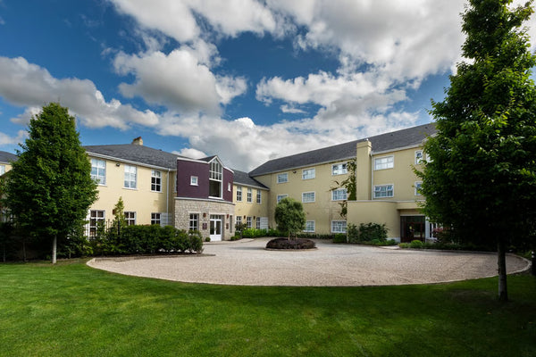 Seven Oaks Hotel